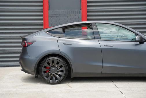 Gray 2022 Tesla Model Y Performance