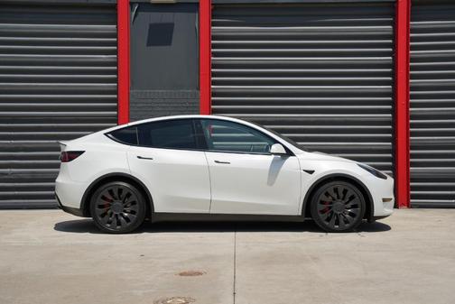 White 2022 Tesla Model Y Performance