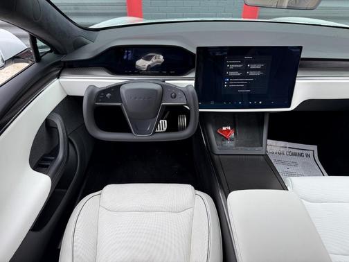 2022 Tesla Model S Plaid