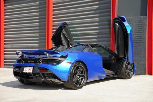 2022 McLaren 720S Luxury