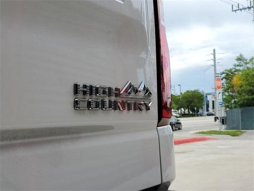 2022 Chevrolet Silverado 1500 High Country