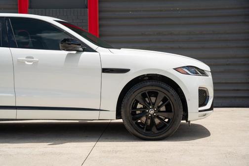 Fuji White 2025 Jaguar F-PACE P250 R-Dynamic S