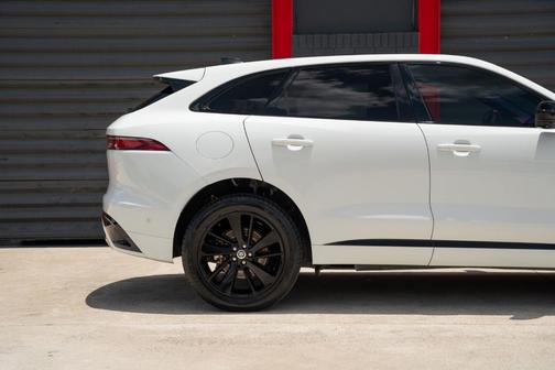 Fuji White 2025 Jaguar F-PACE P250 R-Dynamic S