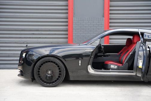 Black Diamond 2019 Rolls-Royce Wraith