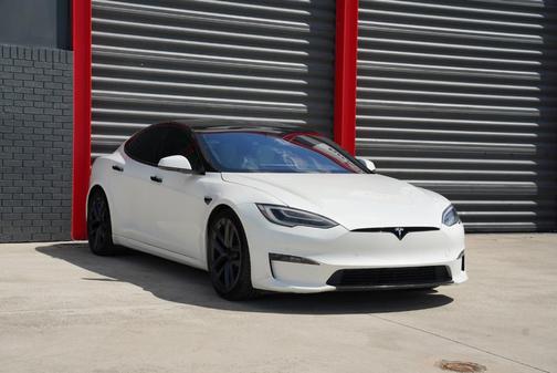 2022 Tesla Model S Plaid