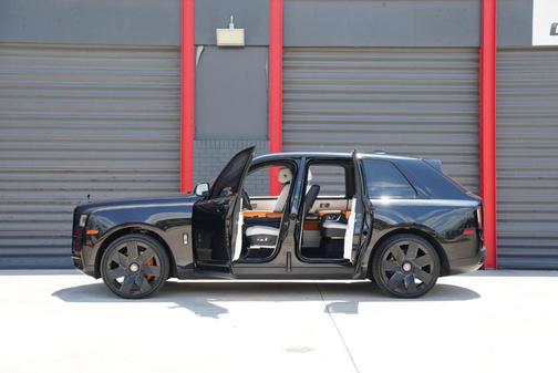 Black Diamond 2022 Rolls-Royce Cullinan