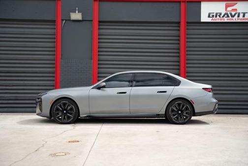 2023 BMW 760 760i xDrive