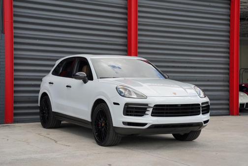 White 2021 Porsche Cayenne S