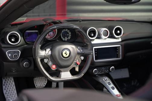 2016 Ferrari California T
