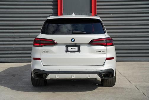 2023 BMW X5 sDrive40i
