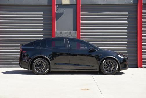 2024 Tesla Model X Base