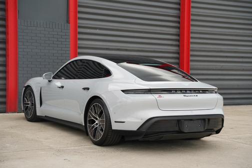2022 Porsche Taycan 4S