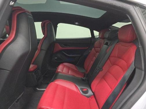 2022 Porsche Taycan 4S