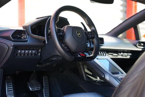 2022 Lamborghini Huracan EVO Base