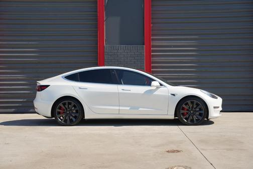 2020 Tesla Model 3 Performance