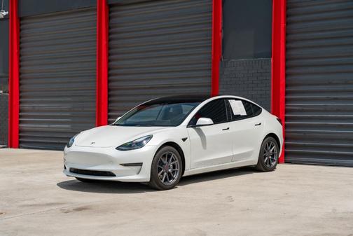 2022 Tesla Model 3 Long Range
