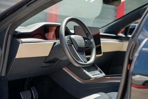 2022 Tesla Model S Base