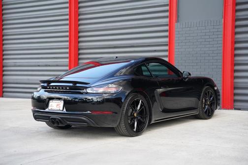 2018 Porsche 718 Cayman Base