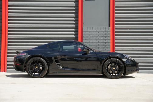 2018 Porsche 718 Cayman Base