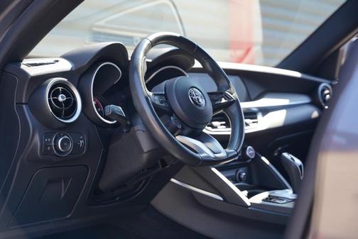 2022 Alfa Romeo Stelvio Ti