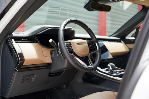 Fuji White 2024 Land Rover Range Rover Sport SE