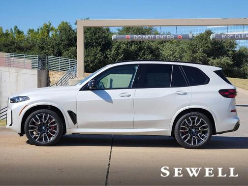 2026 BMW X5 M60i