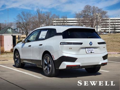 2025 BMW iX xDrive50