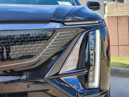 2024 Cadillac LYRIQ Sport