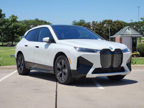 2025 BMW iX xDrive50