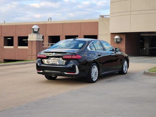 2024 BMW 530 i xDrive