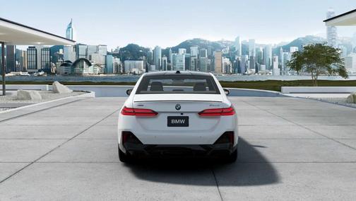 2026 BMW 550e xDrive