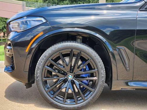 2022 BMW X5 M50i