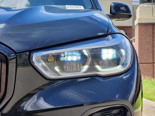 2022 BMW X5 M50i