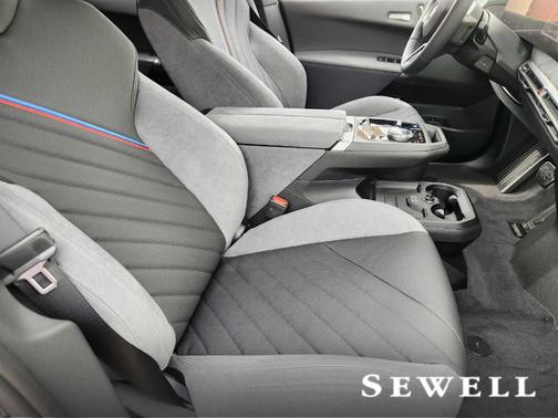 2026 BMW iX xDrive60