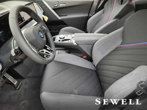 2026 BMW iX xDrive60
