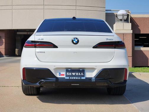 2024 BMW 740 i xDrive