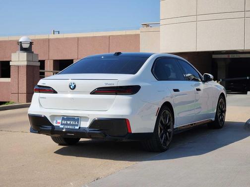 2024 BMW 740 i xDrive