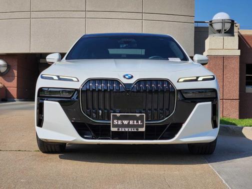 2024 BMW 740 i xDrive