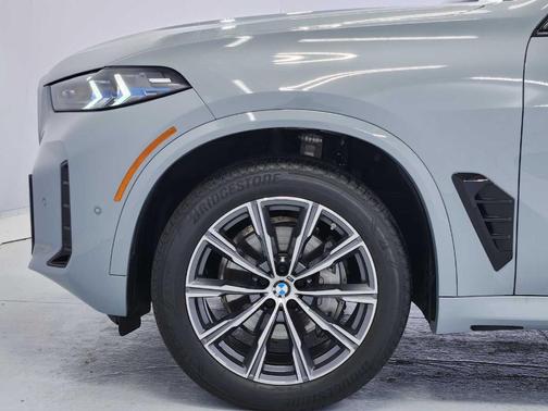 Gray 2026 BMW X5 xDrive40i