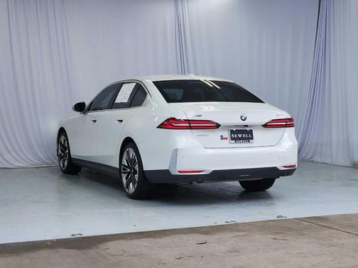 2024 BMW 530 i xDrive