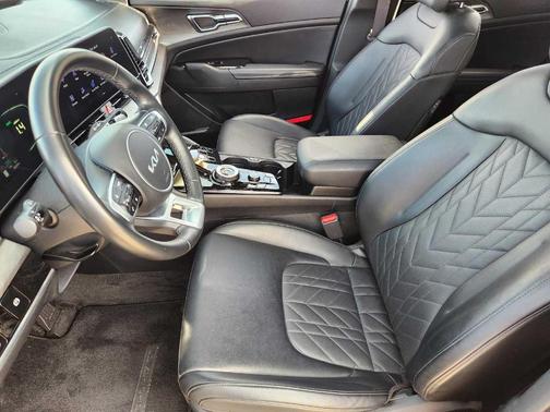 2023 Kia Sportage Plug-In Hybrid X-Line