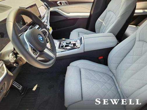 Tanzanite Blue II Metallic 2026 BMW X5 PHEV xDrive50e