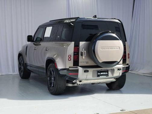 2023 Land Rover Defender 110 X-Dynamic SE