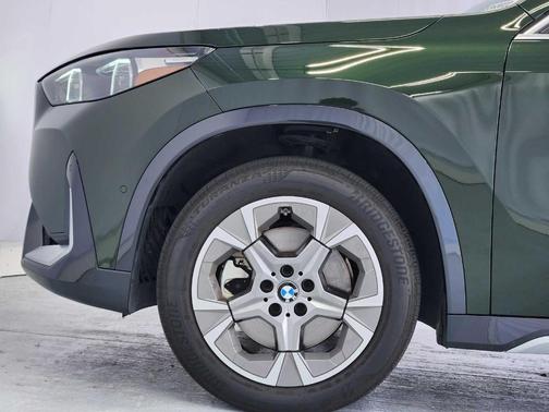 San Remo Green Metallic 2025 BMW X1 xDrive28i