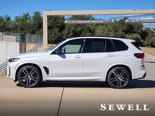 2026 BMW X5 M60i
