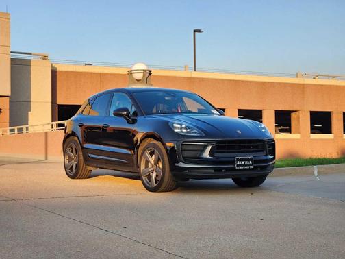 2022 Porsche Macan Base