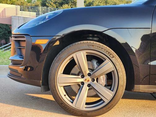 2022 Porsche Macan Base