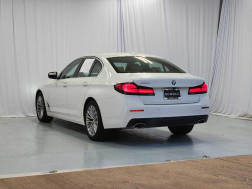 2023 BMW 530 i