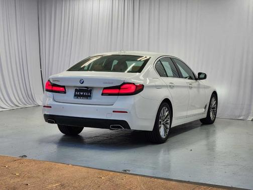 2023 BMW 530 i