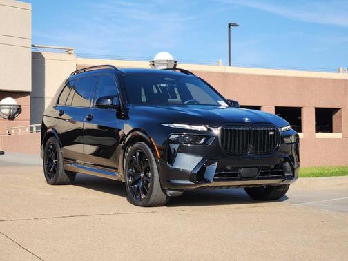 2025 BMW X7 M60i